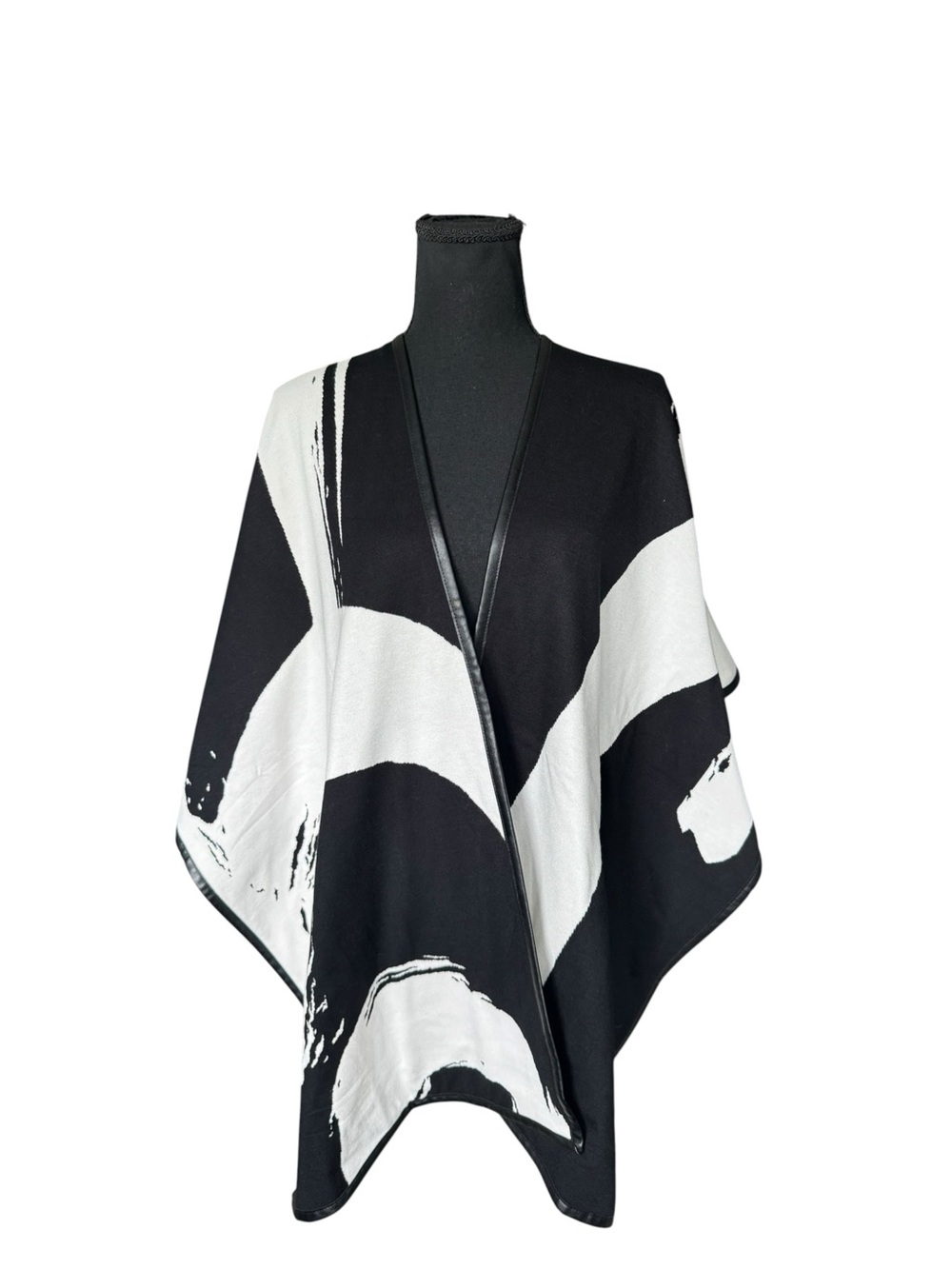 Chico’s Black White Abstract Poncho Cape Faux Leather Trim S/M Artsy Modern
